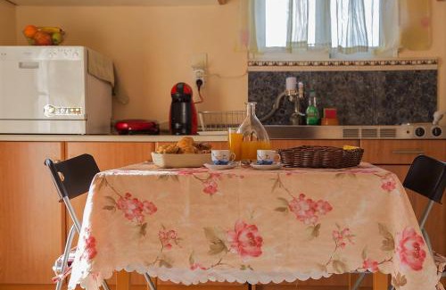 Palaia Fokaia Bed & Breakfast | Angelina's Home