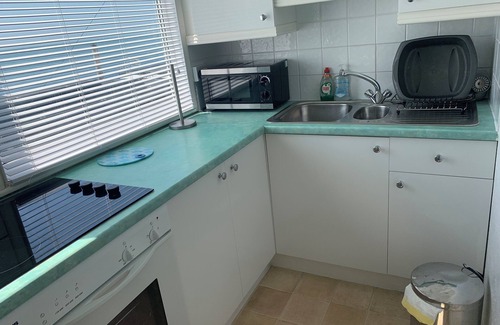 Ventnor Ski Chalet | ANGELS CORNER: AMAZING SEA VIEW, AMENITIES IN WALKING DISTANCE: BEACH/TOWN