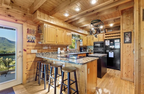 Gatlinburg - Pigeon Forge Cabin | Angels View
