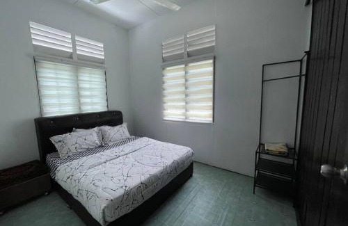 Batu Dua Puluh Tiga House | Anggerik Homestay suasana kampung