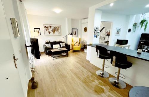 Historic Center of Estepona Ski Chalet | Angies nest Estepona by Lica
