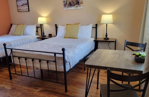 Dillon Apartment | Angler Village #07 Studio w/2DBL beds & kitchenette