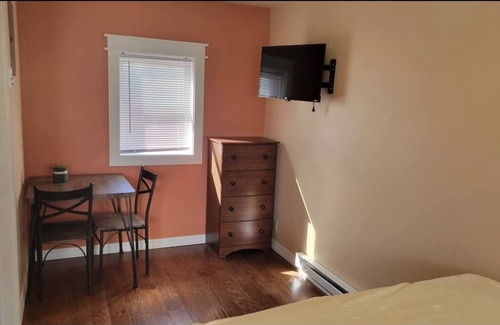 Dillon Apartment | Angler Village #09 Studio w/QN bed & kitchenette