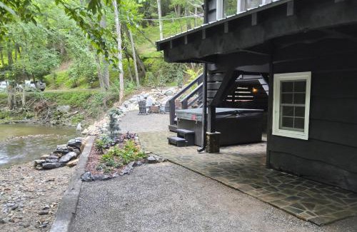 Boone House | Anglers Cottage