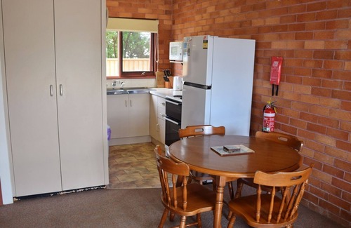 South West Rocks Apartment | Anglers Lodge 4 - walk to the beach