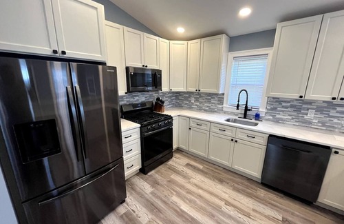 Anglesea House | Anglesea Allure, 6BR, 4BA, 2 Unit Duplex!