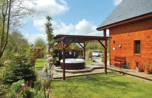 Menai Bridge Resort | Anglesey Lakeside Lodges
