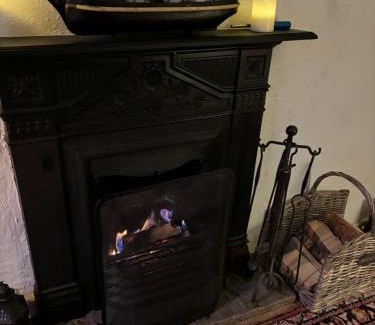 Pen-y-sarn House | Anglesey traditional 2 bedroom stone cottage with EV