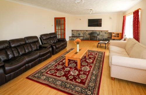 Menai Bridge House | Anglesey White Haven