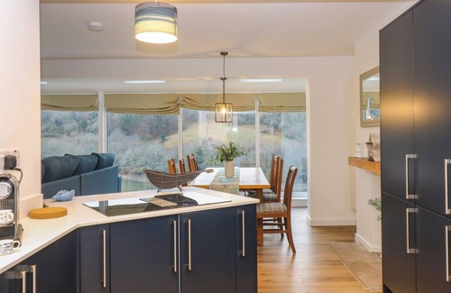 Looe Cottage | ANJOMA, pet friendly, country holiday cottage, with a garden in Looe