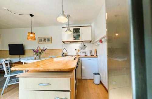 Westerholz Apartment | Ankerplatz No 8, charmante Fewo für bis zu 4 Pers am Meer