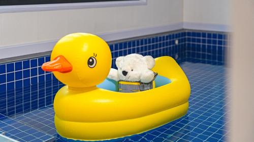 Taean House | Anmyeondo Town 1967 Dog Pool Villa