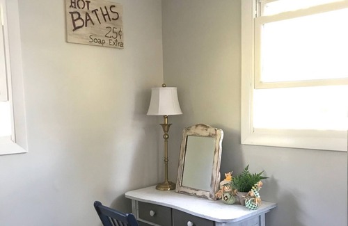 Barnardsville Apartment | Ann's Cottage - beautiful setting for the country