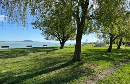 Balatonkeresztur House | Anna Ház