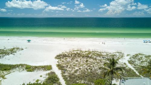 Holmes Beach House | Anna Maria Beach Place, Unit 5