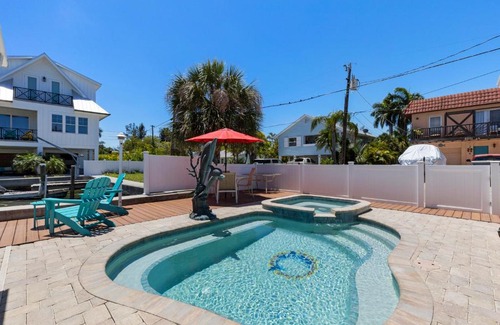 Bradenton Beach House | Anna Maria Island - Waterfront Escape