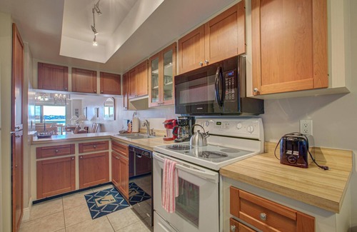 Bradenton Beach Apartment | Anna Maria Island Beach Palms 2A