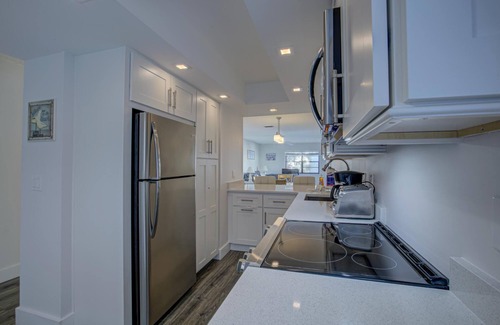 Bradenton Beach Apartment | Anna Maria Island Beach Palms 7A