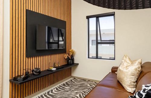 Greater Johannesburg Metropolitan Area Apartment | Anna Suite - Serenity & Stuff Luxury Apartments