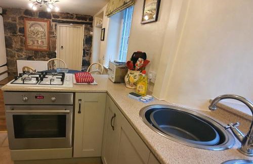 Bakewell House | Anne Cottage, Bakewell, in the Peak District