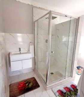 Gordon's Bay Apartment | Annebella's