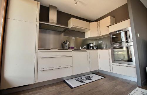 Annemasse Apartment | ANNEMASSE - VICTORIA Centre ville, Grand T2 avec Terrasse