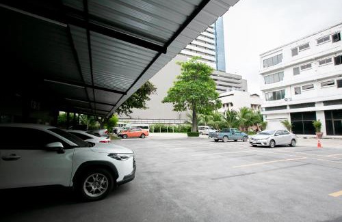 Thung Maha Mek Hotel | Annex Lumpini Bangkok