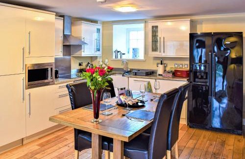 Adderstone House | Annie Oswalds Cottage