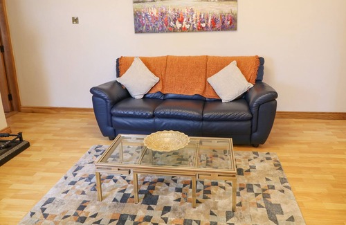 Newry Cottage | ANNIE'S PLACE, pet friendly, character holiday cottage in Crossmaglen