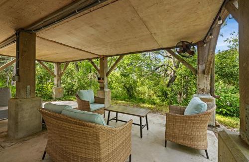 Cedar Key House | Annies Treehouse A Cozy Canopy Getaway in Cedar Key