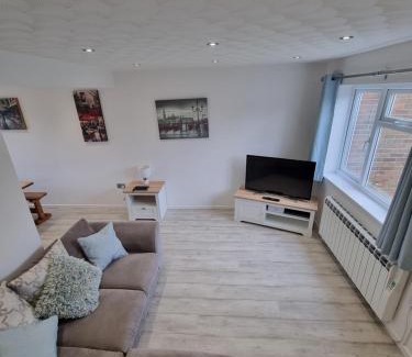 Northrepps House | Anniversary Cottage- Country feel, close to Cromer