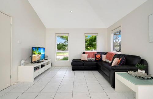 Huskisson House | Annvilla - Two bedroom townhouse in Huskisson