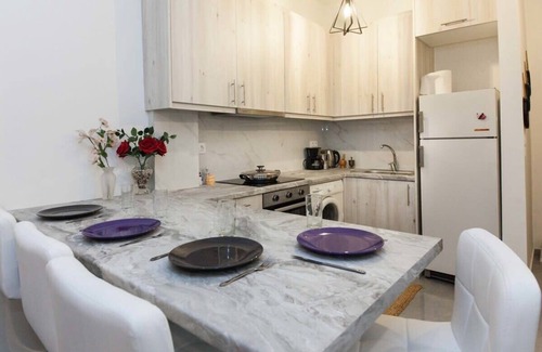 Ano Kipseli Apartment | Ano Kipseli Gem Stylish 1-Bedroom for 4