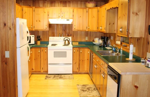 Clayton Cabin | Another Day In Paradise with Views of the Mountain & Lake Burton