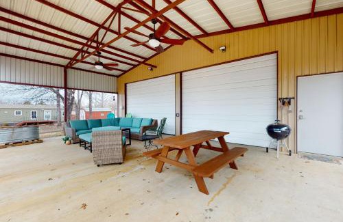 Kingston House | Answered Prayers & Bunk House