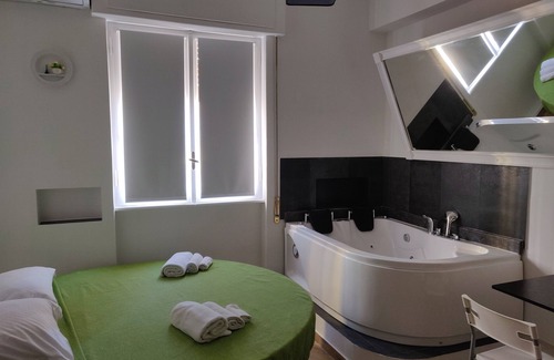 Corso dei Mille - Sant'Erasmo Bed & Breakfast | Antadia B&B