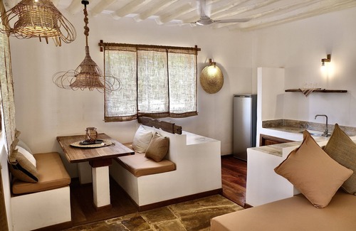 Kiwengwa Bed & Breakfast | Antares Villa