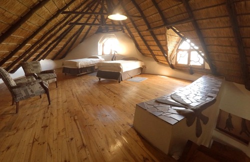 Umtshezi Cabin | Antbear Drakensberg Lodge