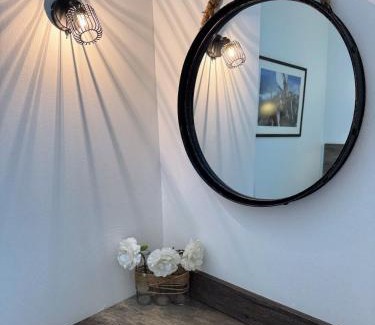 Antibes City Centre Apartment | Antibes Port - Terrasse - Parking - Piscine