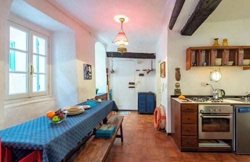 Vernazza Apartment | Antica Roccia Apartment In Vernazza, Vernazza, Italy