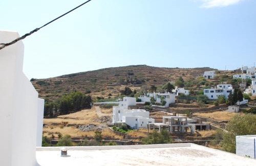Lefkes Apartment | Antigonis traditional house in lefkes village