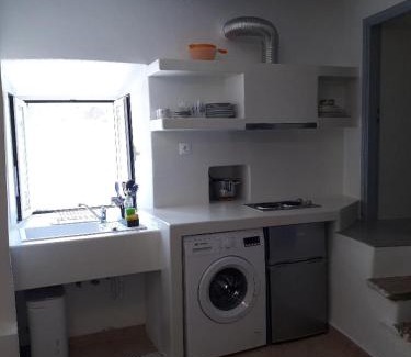 Lefkes Apartment | Antigonis traditional house in lefkes village