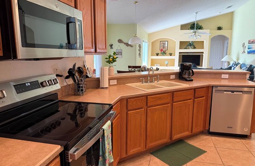 Orange Tree House | ANTIGUA Lake View Villa with Peaceful Pool & Waterfall. Free Wi Fi !🌴🌞