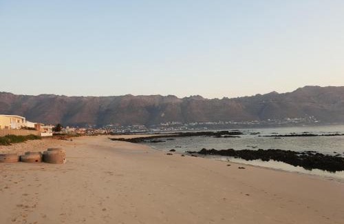 Gordons Bay Central Apartment | Antilles on Beach