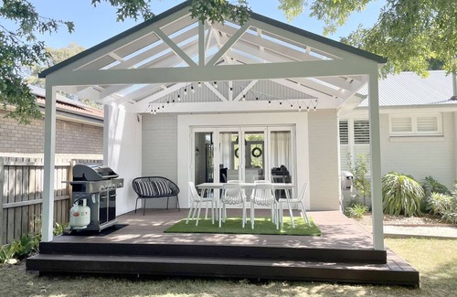 Moss Vale Cottage | Antler & Oak Cottage: Provincial Luxe In Moss Vale, Close To Wedding Venues