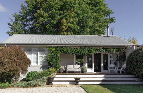 Moss Vale Cottage | Antler & Oak Cottage: Provincial Luxe In Moss Vale, Close To Wedding Venues
