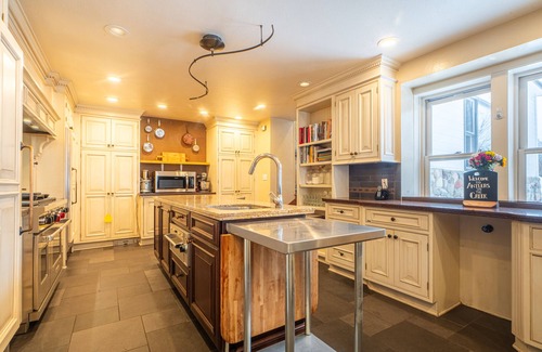 Durango Bed & Breakfast | Antlers on the Creek Bed & Breakfast