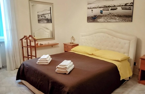 Naples Bed & Breakfast | Antoniet