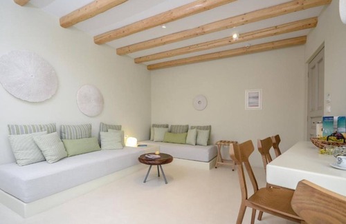 Old Town Naxos Hotel | Antony Suites Deluxe Suite