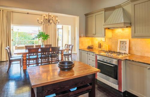 Three Anchor Bay Villa | Antrim Luxury Villa